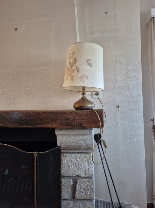 Table lamp