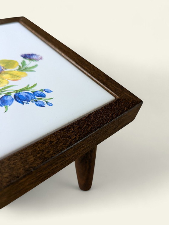 Image 1 of Rare vintage mini flower table with tile motif - yellow flower - 60s