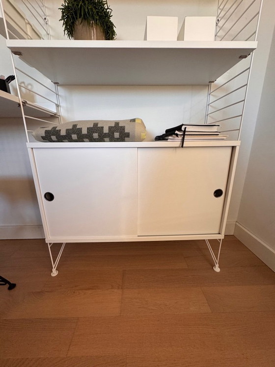 Image 1 of Sistema String, bianco, set completo con scrivania, mobile e accessori