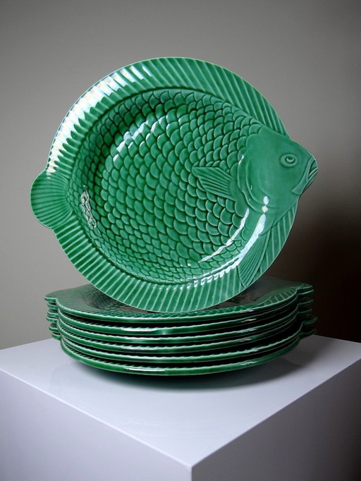 7 Ancient plates green fish barbotine from Sarreguemines