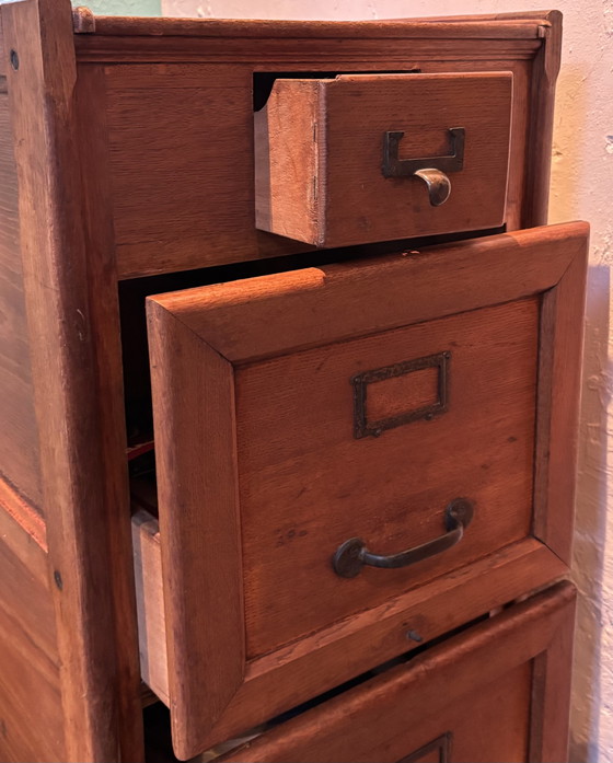 Vintage Filing Cabinet Art Deco/Early Industrial - 1920s – Metal, Wood (photo 8 of 14)
