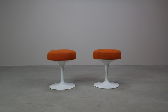 Image 1 of Pair of Eero Saarinen Tulip Stools for Knoll International, 1970's