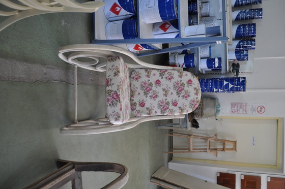 Antiker Schaukelstuhl von Thonet – Schaukelstühle (photo 8 of 8)