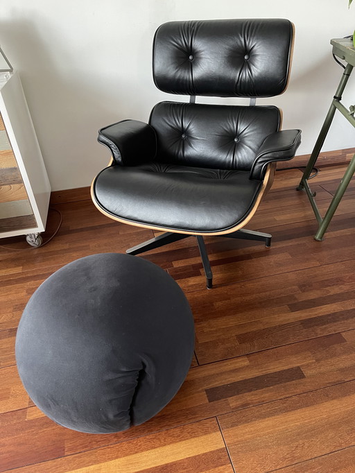 Eames Replica From Cavel Design, Lounge Chair Black Leather Ebony Wood