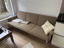 Divano vintage di design - comodo e minimalista, beige chiaro