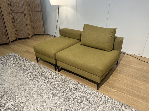 ZGAN Design sur Stock Fauteuil Lounge Aikon + Hocker Ochre Yellow