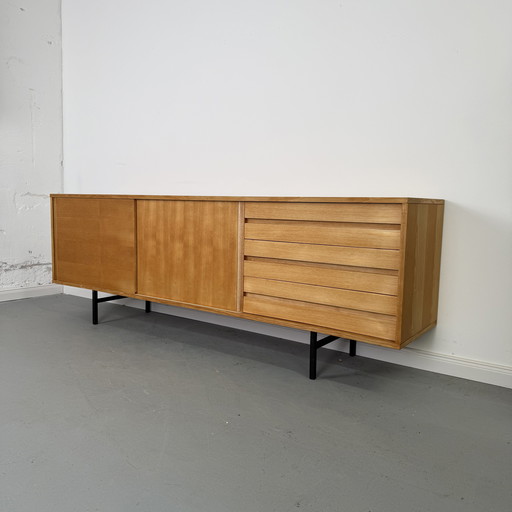 Magnifique sideboard en frêne de Deutsche Werkstätten