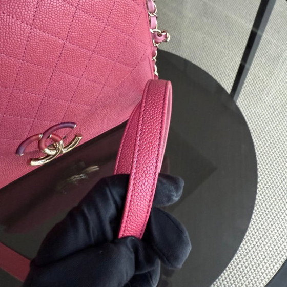 Image 1 of Borsa Chanel Coco Curve Cuba - 25 cm in pelle trapuntata color caviale rosa con finiture dorate Serie 25