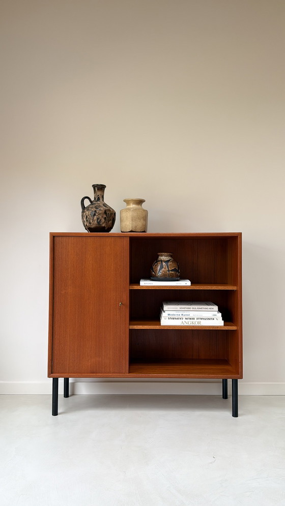 Image 1 of Vintage wooden cabinet with shelves and 1 door