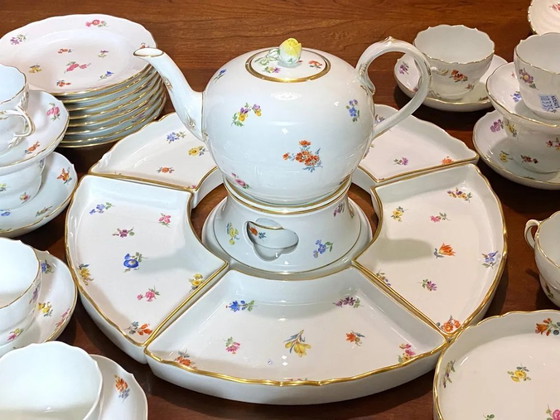 Image 1 of Meissen porseleinen thee- en koffieservies 'Scattered Flowers': 40-delige set