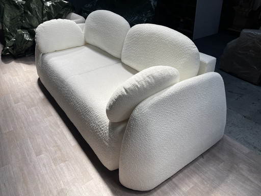 Desgin sofa bouclé NIEUW met slaapfunctie en opbergruimte