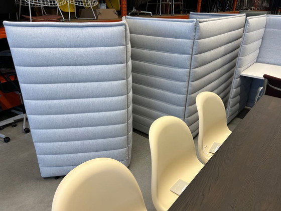 Image 1 of Bureau acoustique Vitra en alcôve avec parois acoustiques