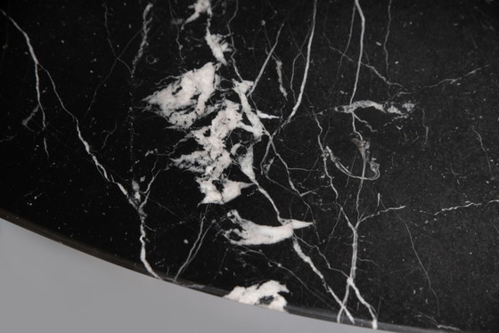 Originele ronde Knoll Tulip eettafel (152cm) in Nero Marquina glanzend in NIEUWSTAAT!! Eero Saarinen (photo 11 of 15)