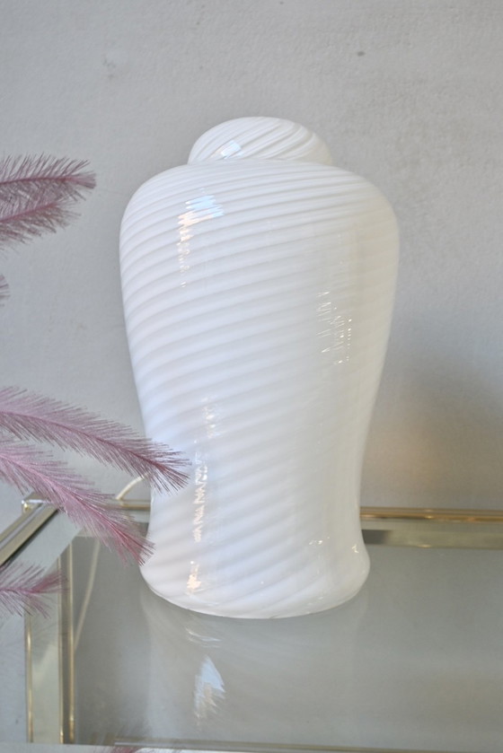 Image 1 of Murano Swirl Tafellamp – Ambachtelijke ElegantiegIn Glas