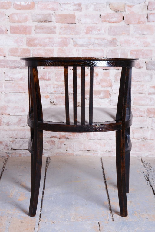 Restored Art Deco Armchair, Oak, Repolished, Reupholstred, Czech, 1920s – fauteuils, Textile, Wood (photo 2 of 15)