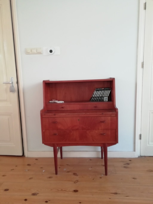 Bureau scandinave danois / Secretaire