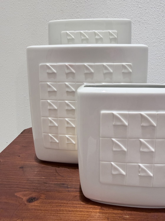 Vintage Hutschenreuther Porcelain Relief Vases – Set of 3 – Top Condition – Hütschenreuter (photo 6 of 11)
