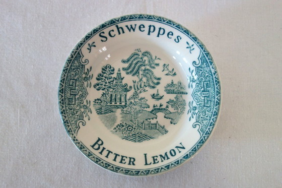 Image 1 of 6 Schweppes Bitter Lemon kommen Vintage Gien aardewerk