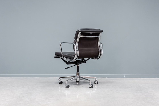 Image 1 of Eames EA217 office chair
