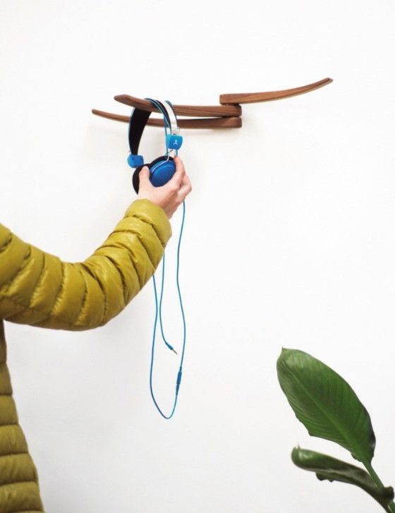 Image 1 of Appendiabiti da parete The Wing Design noce