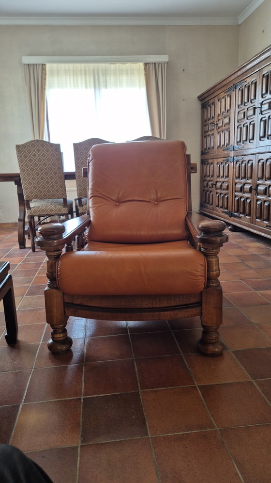 2 Brown leather armchairs – Wood (photo 6 of 6)