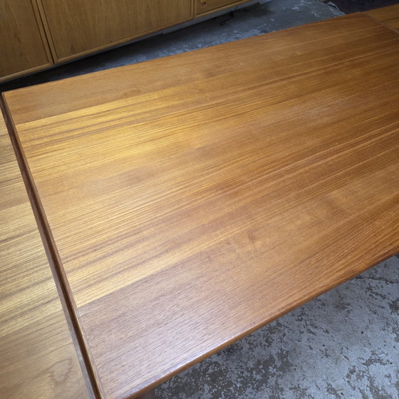 Image 1 of Vintage jaren 60 verlengbare Deense eettafel teak topstaat!