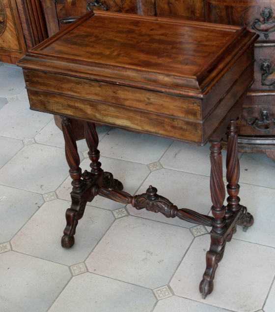 Image 1 of Klassieke Franse decoratie: vintage mahoniehouten naaitafel, hal uit het midden van de 19e eeuw.