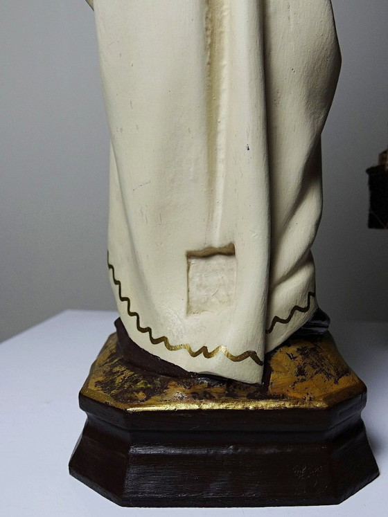 Image 1 of Statuetta in stucco della Madonna del Monte Carmelo, bottega di Olot, occhi di vetro, 1920-1930
