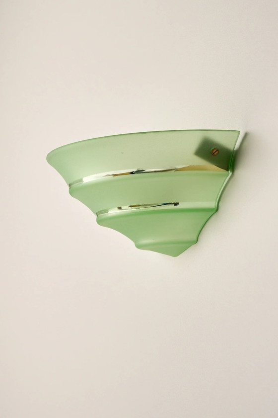 Mid-Century Green Glass Shell Wall Sconce with Clear Stripes, Wall lights, Brass, Mid Century Modern (photo 2 of 9)