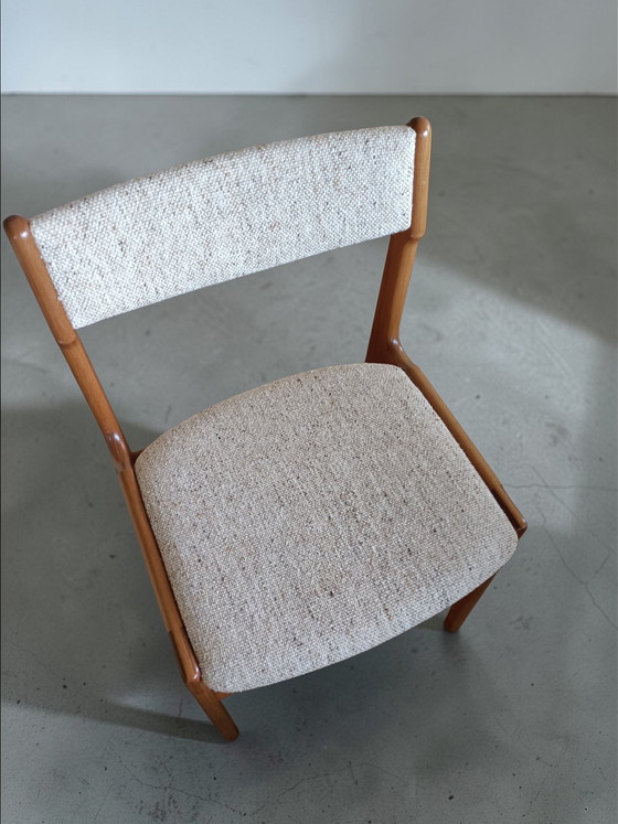 Image 1 of 4 chaises de salle à manger vintage Erik Buch