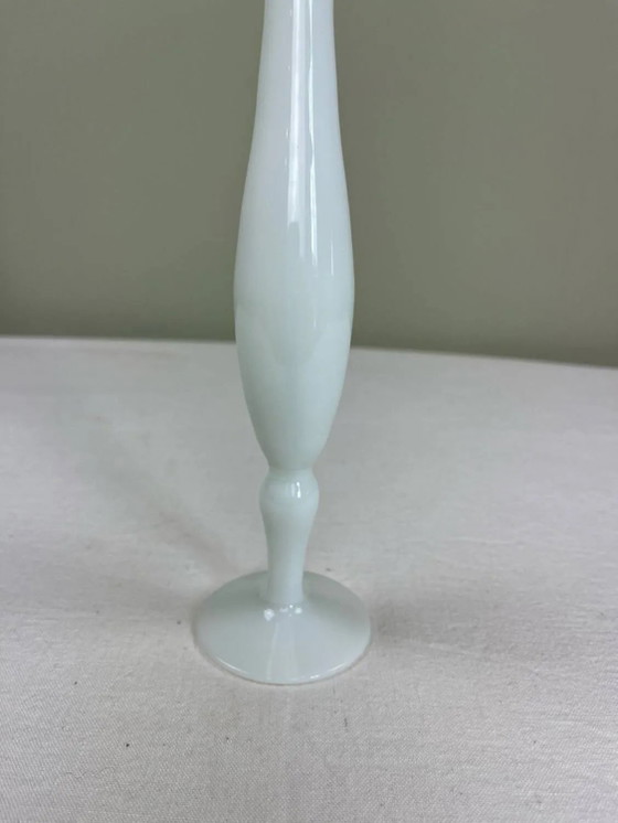 Antique opaline soliflore – Vases (photo 5 of 6)