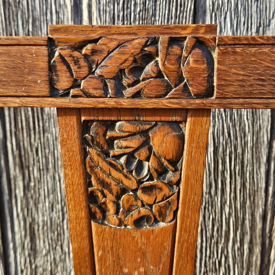 Image 1 of 2 chaises de salle à manger Art Déco - Chaises anciennes en noyer sculpté à la main - Années 1920