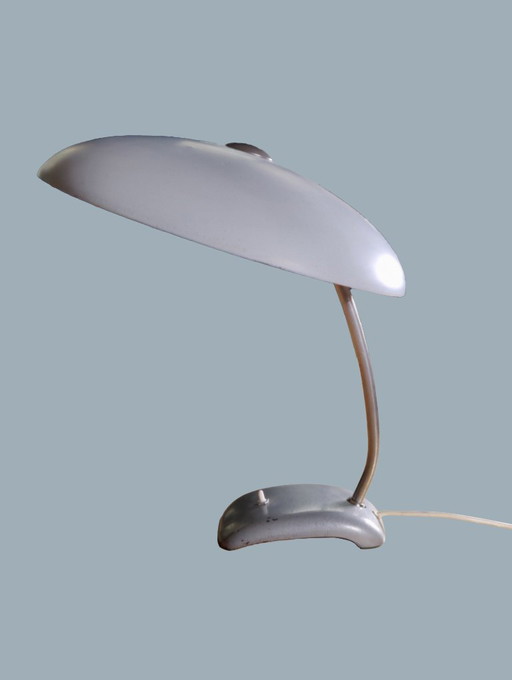 Schöne Bauhaus-Schreibtischlampe aus den 1950er Jahren, Mitte des Jahrhunderts