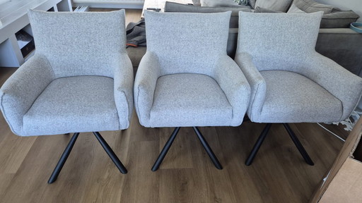 3 hippe Esszimmer-Drehstühle. UNVERÄNDERT