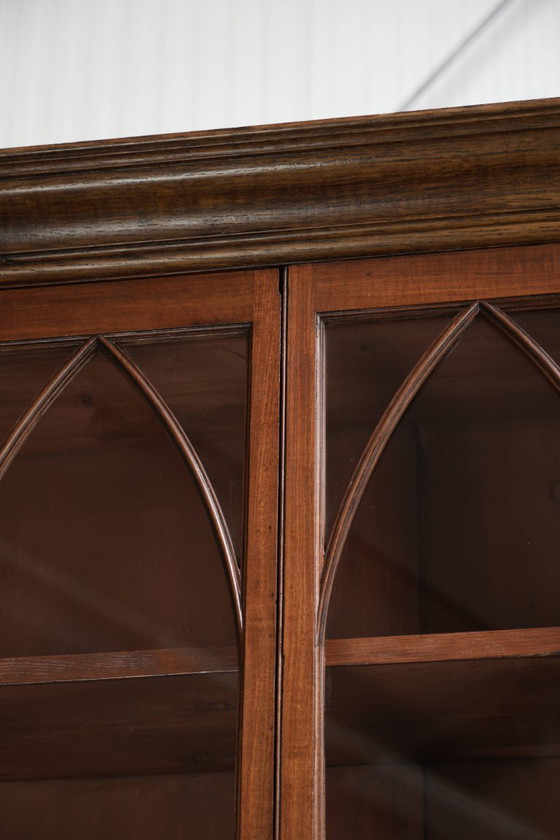 Wunderschöner antiker englischer Buffetschrank aus dem frühen 19. Jahrhundert im gotischen Stil mit (photo 8 of 19)