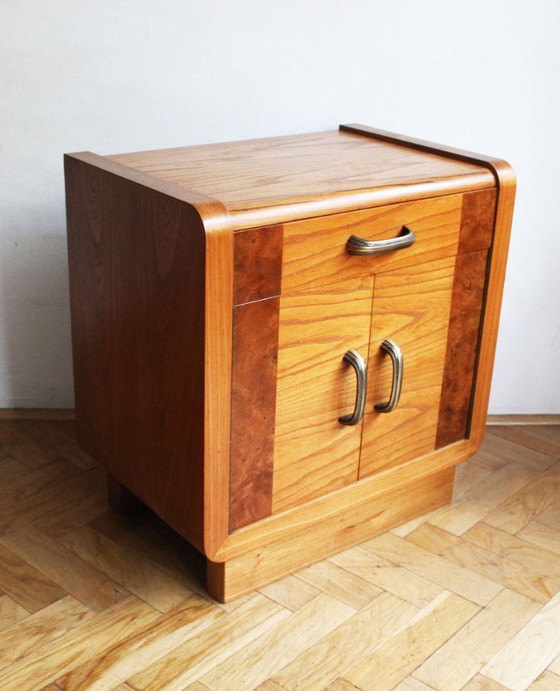 Image 1 of Par de mesitas de noche Art Déco de la década de 1930