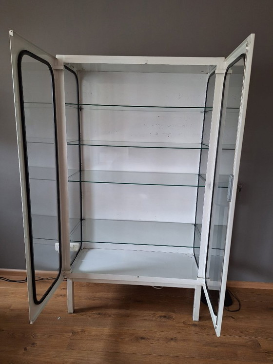 Vintage Apothecary Cabinet / Display Cabinet – Glass, Metal (photo 3 of 5)