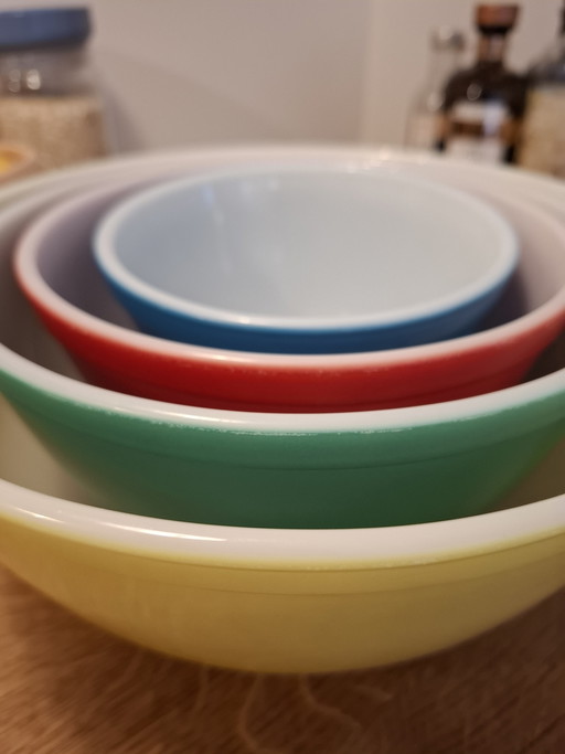Juego de 4 fuentes para hornear Pyrex vintage