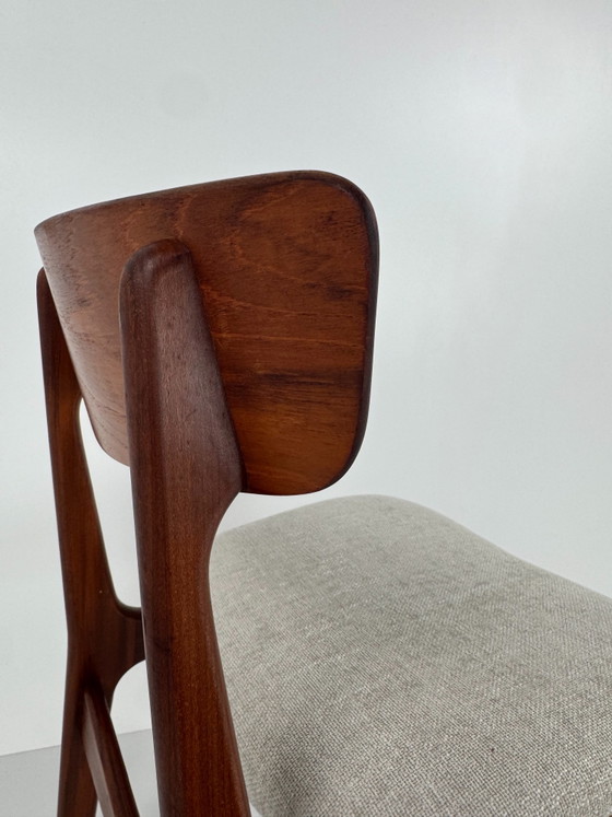 Juego de seis sillas de comedor, Schiønning & Elgaard, Dinamarca, años 60 – Wood (photo 13 of 15)