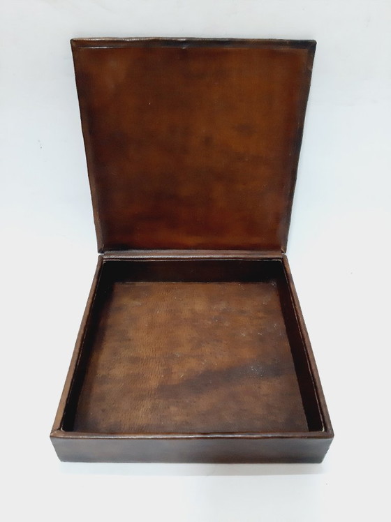 Image 1 of Portagioielli vintage in pelle di forma quadrata