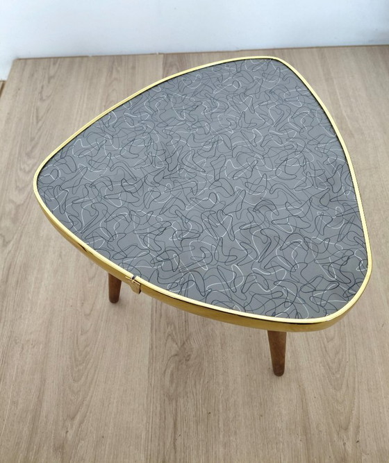 Image 1 of Beistelltisch aus den Fünfzigern mit Bumerang-Motiv