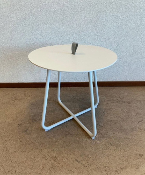 SUNS Beistelltisch 44 cm x 44 cm - Design – Beistelltische, Metal (photo 5 of 5)