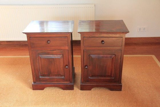 Image 1 of 2 comodini in mogano, usati pochissimo da Eichholtz