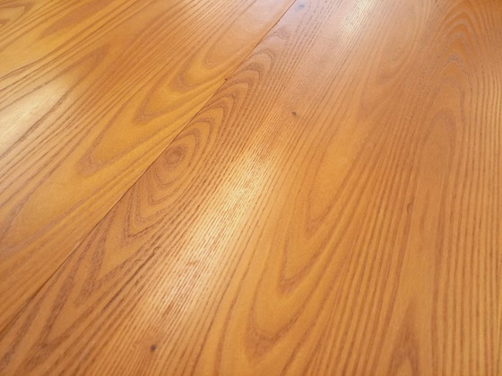 Image 1 of Vintage Seltz round dining table from the 70s/80s in solid blond elm with extensions