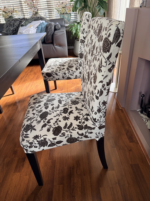 4 Stühle mit Stoffbezug