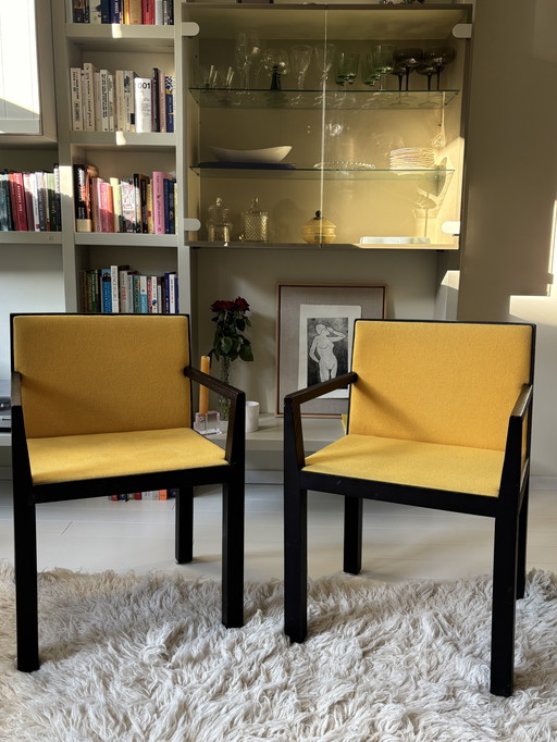 2 sedie gialle design anni '80