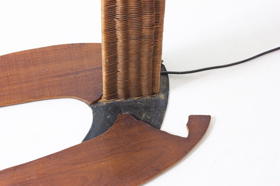 Image 1 of Lampe à arc italienne en rotin