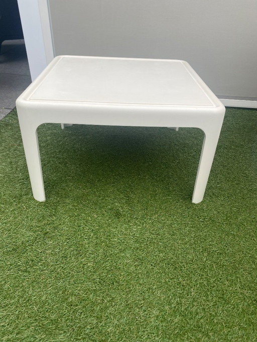 Mesa de centro de la era espacial