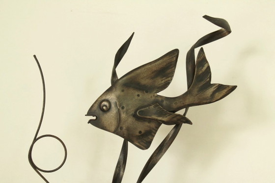 Vintage Metal Fish Sculpture on Rock Base (1960s MCM) – ongemerkt, Decorative Objects (photo 2 of 9)