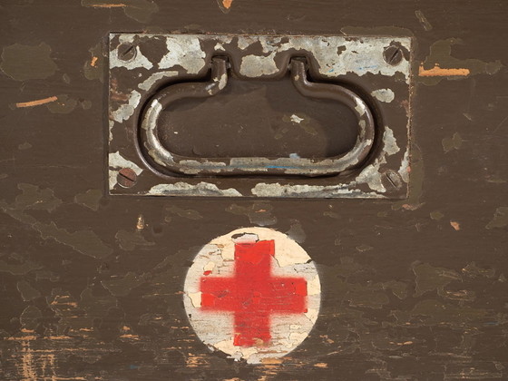Valise médicale vintage Croix-Rouge (c.1940) #4 – Objets déco, Rustic (photo 22 of 40)
